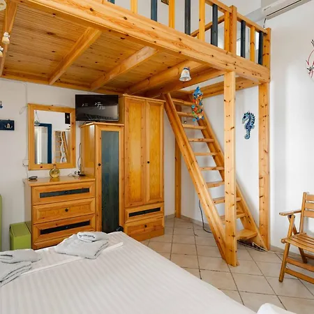 Vakantiehuis Pine Cove House, Loutra