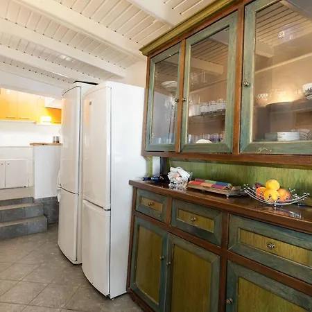 Pine Cove House, Loutra Vakantiehuis
