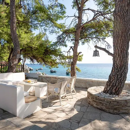 Vakantiehuis Pine Cove House, Loutra